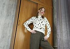 Sesión de fotos backstage se vuelve orgasmo loco para amateur cachonda con gran culo