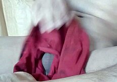 Is this the sexiest public masturbation you've seen?