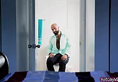 Guy gets aroused by hairy stepdad in gay sex