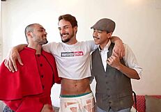 哟，莱奥·费利波的后台原始三人行真是火热！