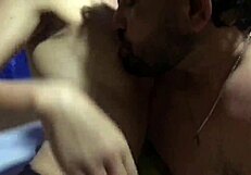 SUCIA PELIRROJA CALIENTE DE TETAS PEQUE�AS ME DA UNA RICA MAMADA PROFUNDA DESCUIDADA EN POV - PUTA LATINA DE ARGENTINA CHUPANDO POLLA Y BESANDO APASIONADO - AMATEUR NORA MILF - ANDY Z 94