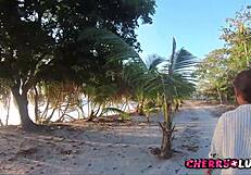 she makes perfect blowjob on the beach