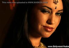 Sexy Indian Girl Shows Off Her Pretty Looks