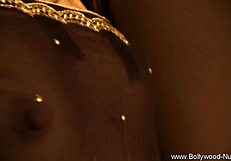 Sexy Indian Girl Shows Off Her Pretty Looks