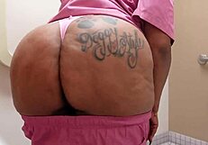 Thickpaws gets horny at work