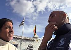 dinio pierde la apuesta y a su novia