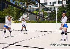 嘿教练，想加入我们肮脏排球后四人组吗？