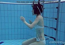 roxalana cheh, that sexy redhead, looks stunning underwater