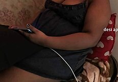 desi indian beauty with stunning big boobs