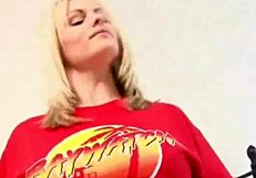 Amadoras Peitudas Showing Off for Teen 18+ Amateur Fans!