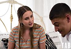 Laney Grey Victor Ray ile zihnini temizliyor