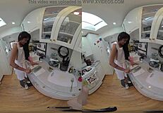 I explore the virtual viva in 3D reality in the kitchen