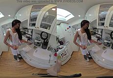 I explore the virtual viva in 3D reality in the kitchen