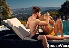 Палавата Кармен Калиенте получава лижена и чукана от заварения брат.