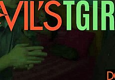 Varuška Danika Dreamz obvlada dva kurca