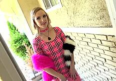 uhh, shy blonde got messed up by hookup hotshot guy...