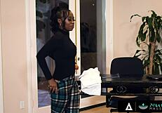 Nuru Massage: Ebony Masseuse Craves Pussy Smashing?