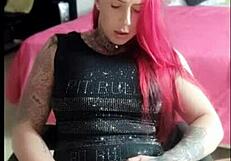 she masturbates alone while boyfriend's away