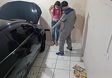 Boss and client get horny in the mechanic's workshop!