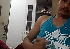 Girlfriend cums hard after intense fucking with friend