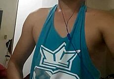 Girlfriend cums hard after intense fucking with friend