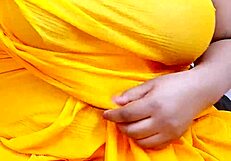 Sexy bhabhi from West Bengal posing in saree