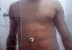 Austrian twink walks in Flamengo landfill then bathes at home