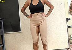 Real female pee accidents in tight jeans and subsequent embarrassment (2023)