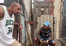 Anal invasion with beautiful latina in lingerie!