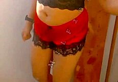 Asian milf wants outdoor fingering and pussy play