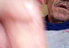 Očka vedno poskrbi za svojo posebno punco