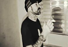 Maduro Joga Dominó Com Enteada E Notou Que Ela Estava Sem Calcinha