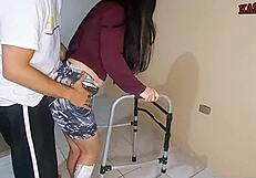 Milf Madrasta Seduces with Perfect Curvy Ass!