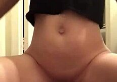 Watch This Cute Girl Masturbate While Talking Dirty to Daddy!