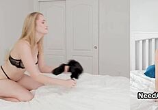 السكان يغوصون في لعب أدوار مع ضرب شرجي مكثف في السكن