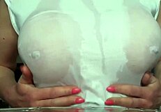 丰满主妇熟女在试镜面试骗黑大鸡巴Bridgette B