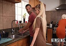 Dan zahvalnosti divlji sa vixen pastorkom Riley Star