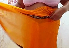 Is this Indian girl in saree hiding her big sexy tits?