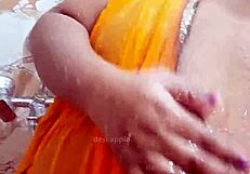 Is this Indian girl in saree hiding her big sexy tits?