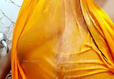 Is this Indian girl in saree hiding her big sexy tits?
