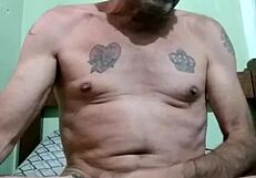 vontade de gozar in close-up gay scenes