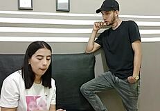 mi hermanastro me folla antes de la universidad!