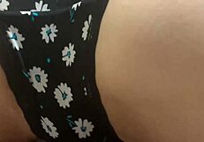 Külot rüyaları siyah külotları öne çıkarıyor