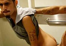 putaria come�ou no banheiro do shopping e terminou na cama