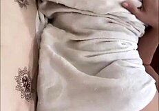 Stunning Thai Beauty Bathes Sensually In Tub