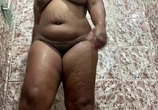 Morena twerks her pussy and tits to orgasm with cumshot