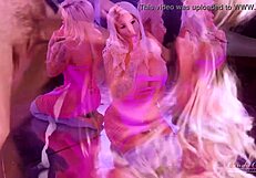 Estoy totalmente enganchado a los movimientos salvajes de esta trans hipnótica