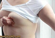 Mormon girl tries solo masturbation for the first time