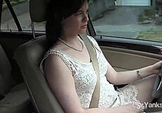 Yanks Babe Savannah Sly Cums Hard with Vibrator