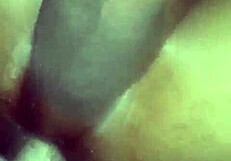 Sext žena peguje zlobivému manželovi těsný prdel velkým straponem anál